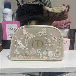 New without box Dior Cream and Gold Embroidered Cosmetic Bag limited edition